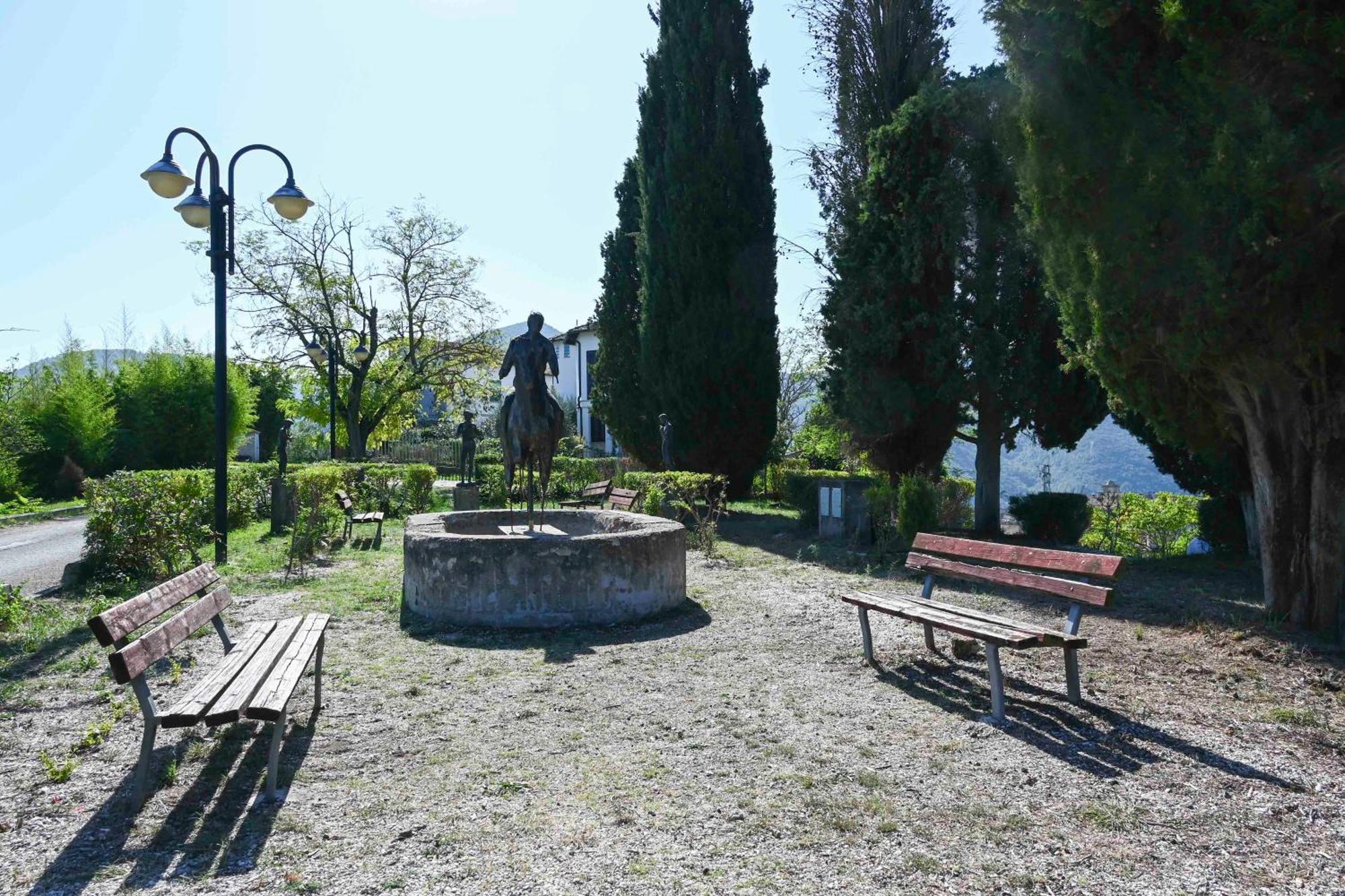 Authentic Villa Surrounded By Nature Terni Bagian luar foto