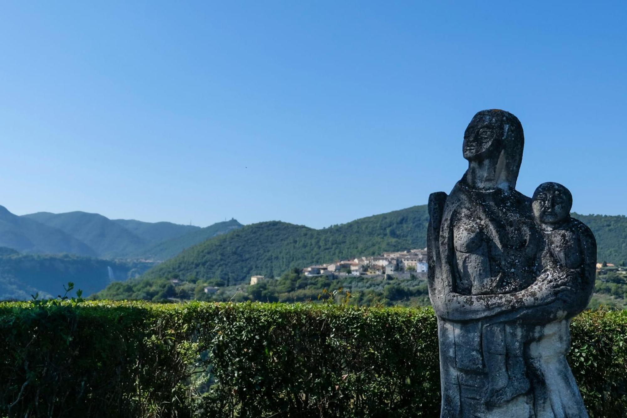 Authentic Villa Surrounded By Nature Terni Bagian luar foto