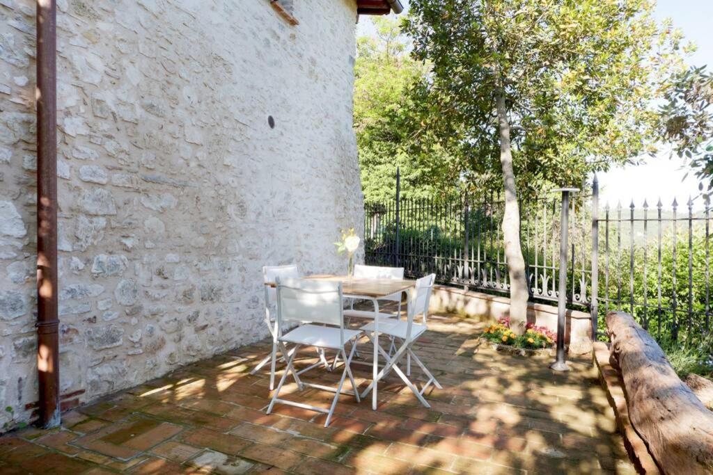 Authentic Villa Surrounded By Nature Terni Bagian luar foto